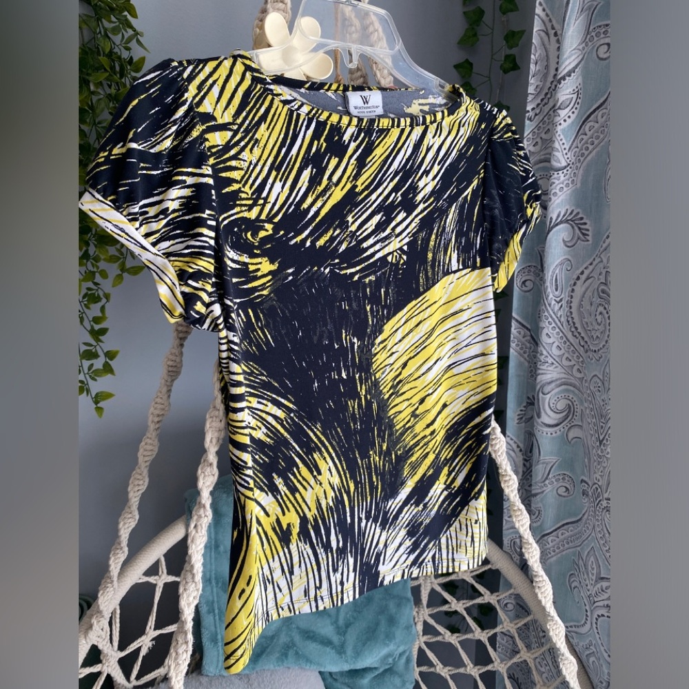 Worthington Yellow and Black Abstract Short Sleeve Top